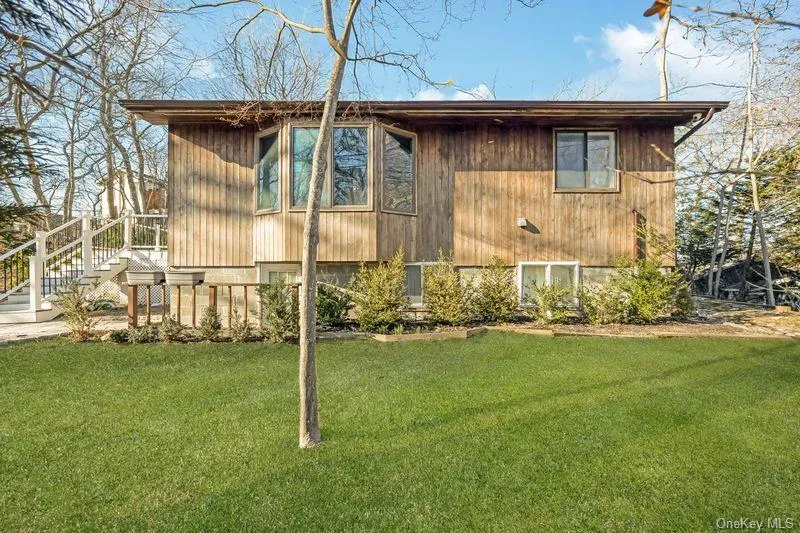356 Oakleigh Avenue #17 Baiting Hollow, NY 11933