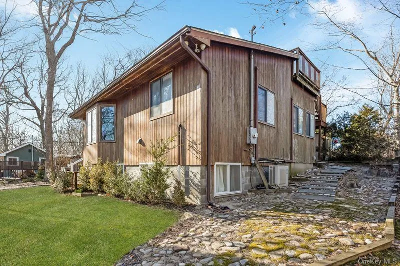 356 Oakleigh Avenue #17 Baiting Hollow, NY 11933