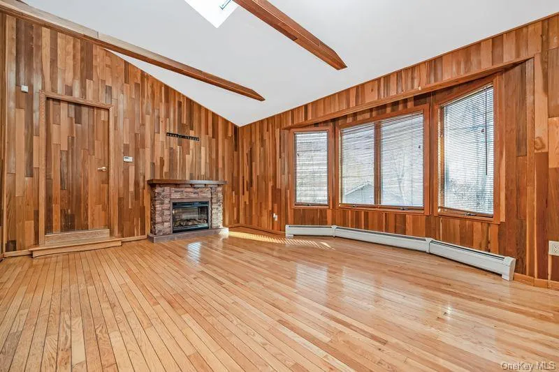356 Oakleigh Avenue #17 Baiting Hollow, NY 11933