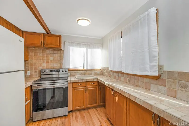 356 Oakleigh Avenue #17 Baiting Hollow, NY 11933