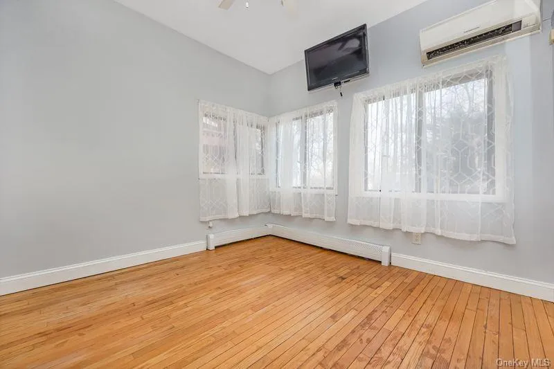 356 Oakleigh Avenue #17 Baiting Hollow, NY 11933