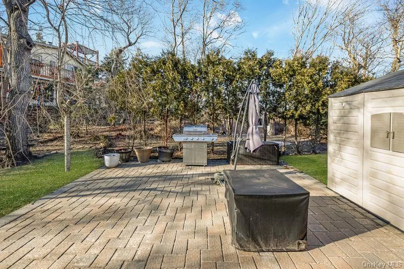 356 Oakleigh Avenue #17 Baiting Hollow, NY 11933