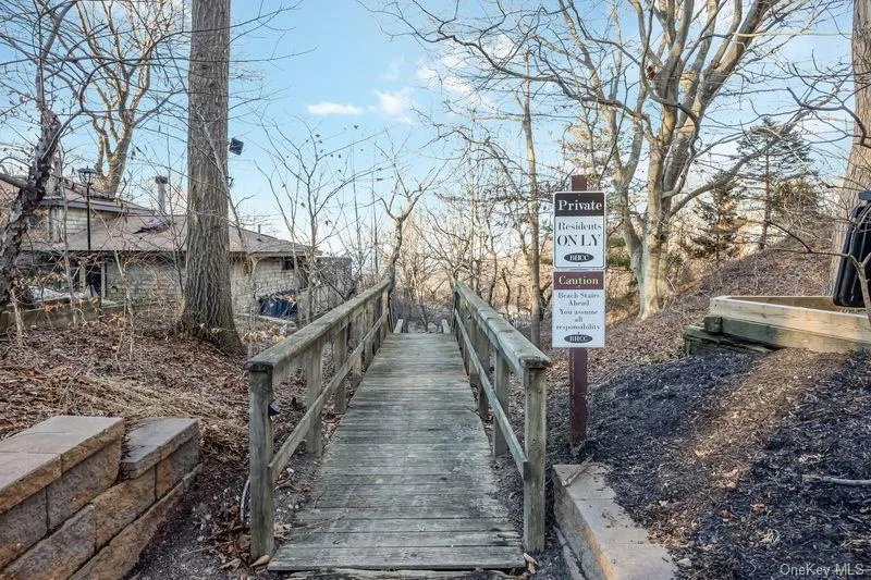 356 Oakleigh Avenue #17 Baiting Hollow, NY 11933