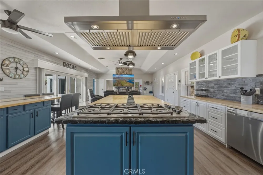 9183 Fox Cobb, CA 95426