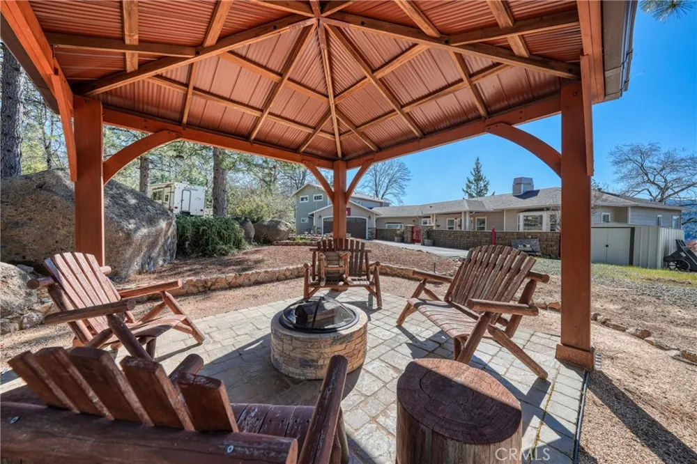 9183 Fox Cobb, CA 95426