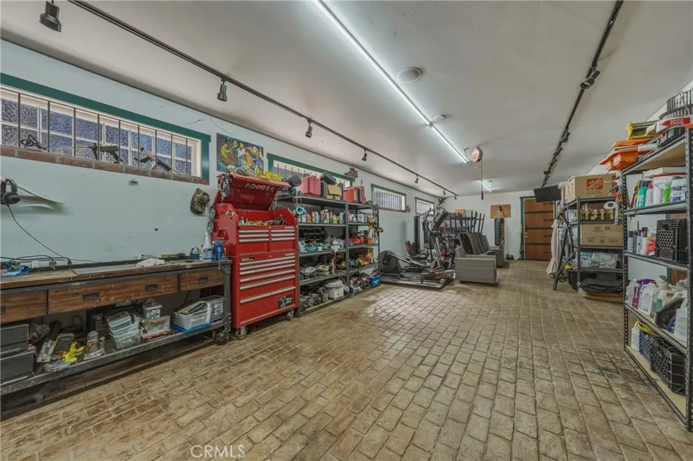 9183 Fox Cobb, CA 95426