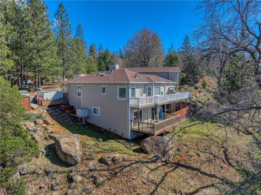 9183 Fox Cobb, CA 95426
