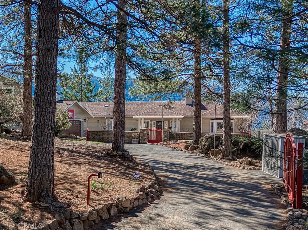 9183 Fox Cobb, CA 95426