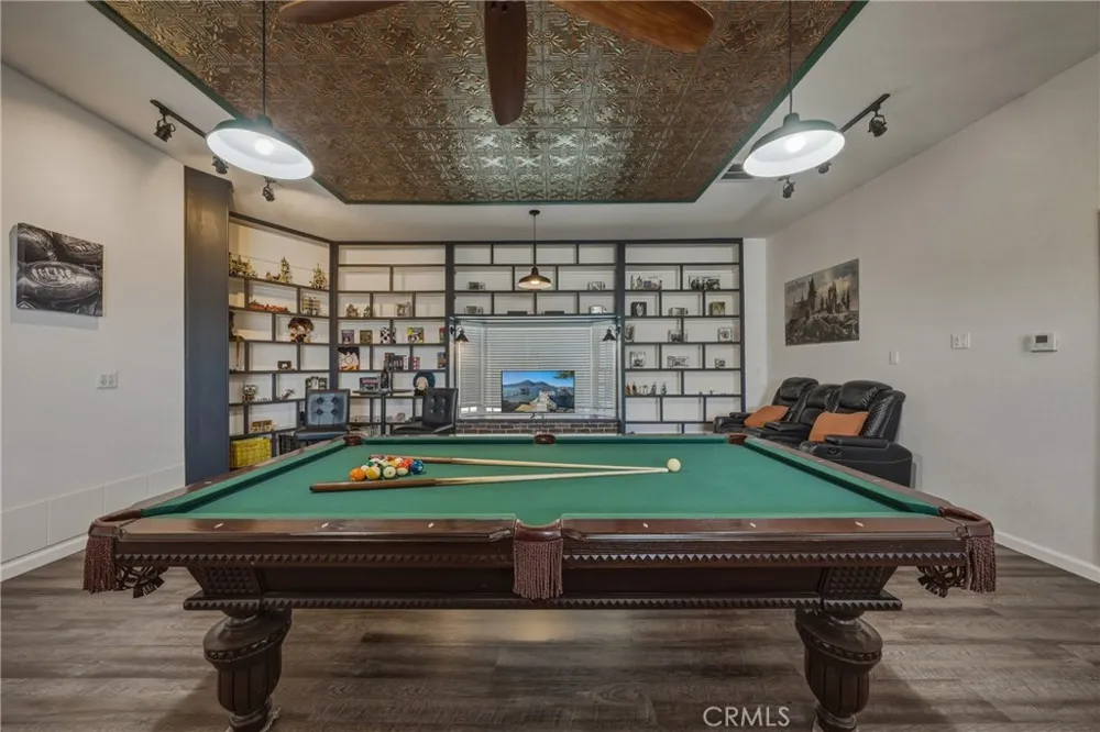 9183 Fox Cobb, CA 95426