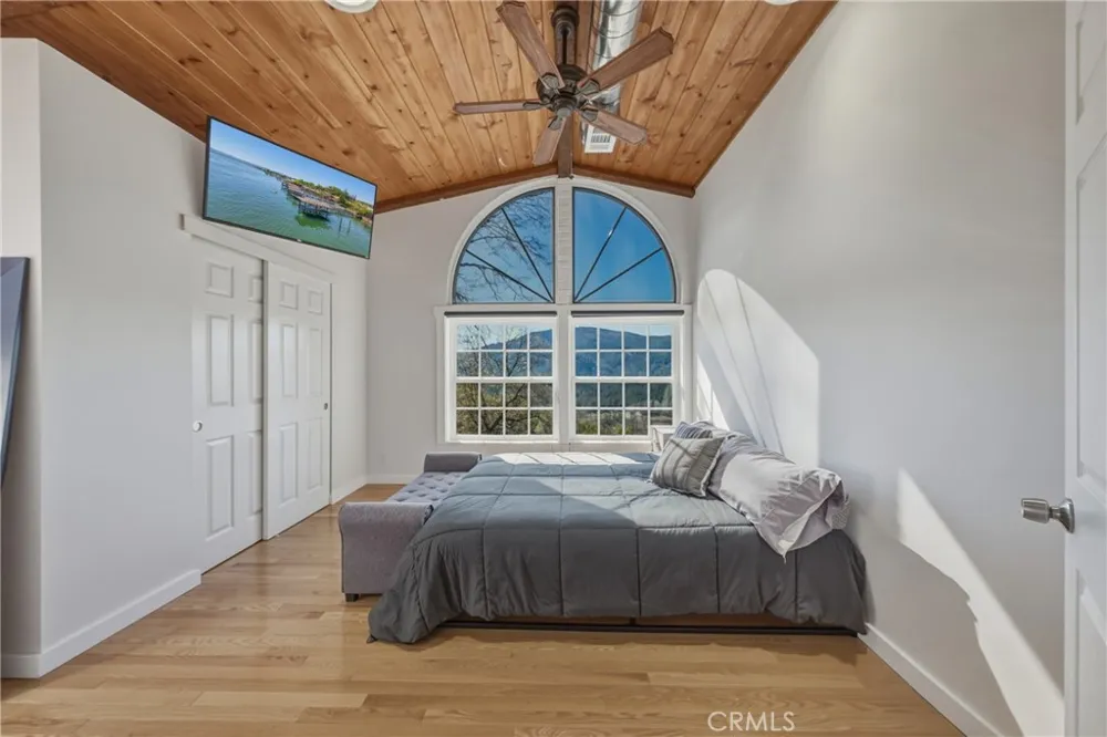 9183 Fox Cobb, CA 95426