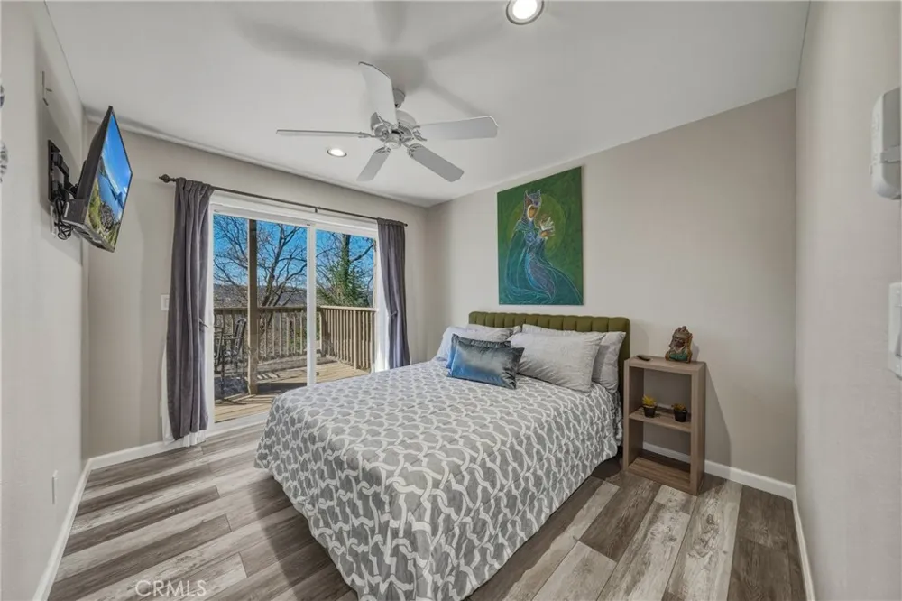 9183 Fox Cobb, CA 95426