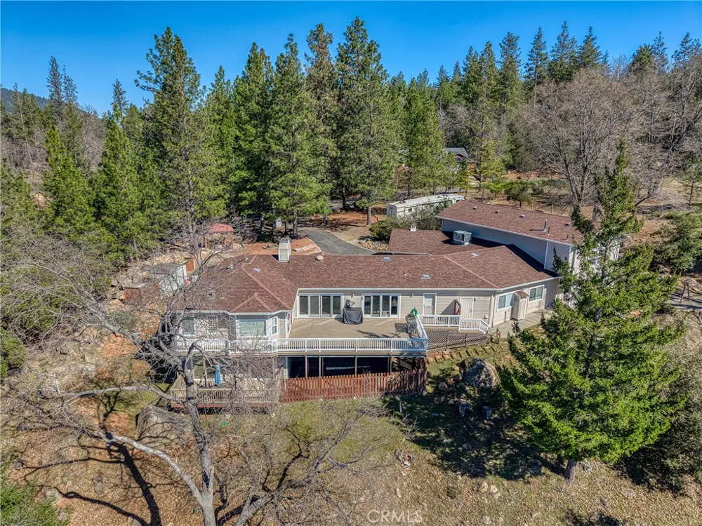 9183 Fox Cobb, CA 95426