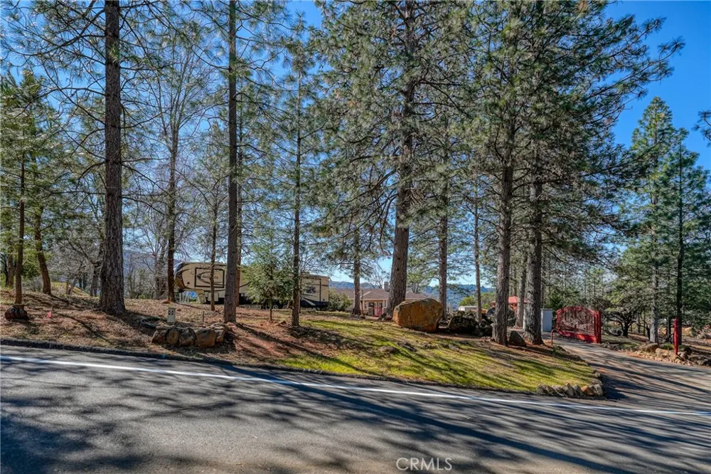9183 Fox Cobb, CA 95426