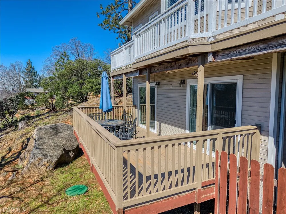 9183 Fox Cobb, CA 95426