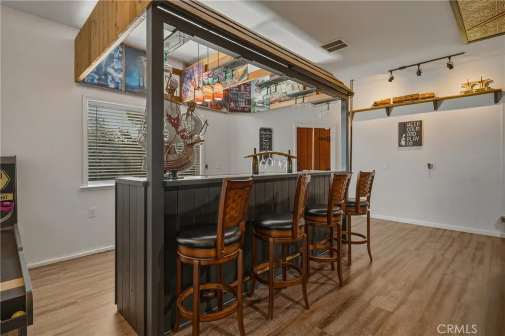 9183 Fox Cobb, CA 95426