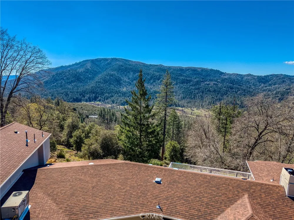 9183 Fox Cobb, CA 95426