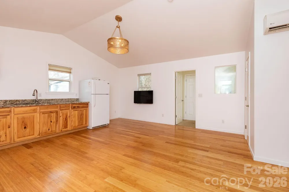 14 Lila Lane Clyde, NC 28721