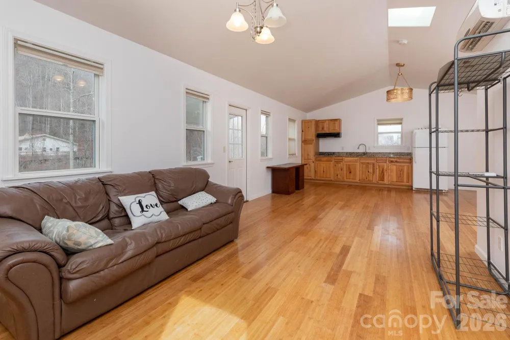 14 Lila Lane Clyde, NC 28721