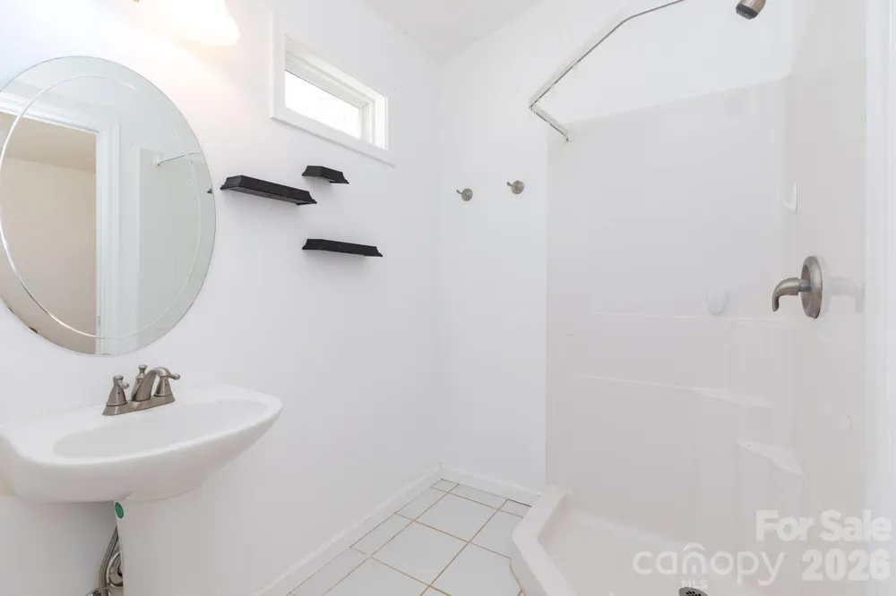 14 Lila Lane Clyde, NC 28721