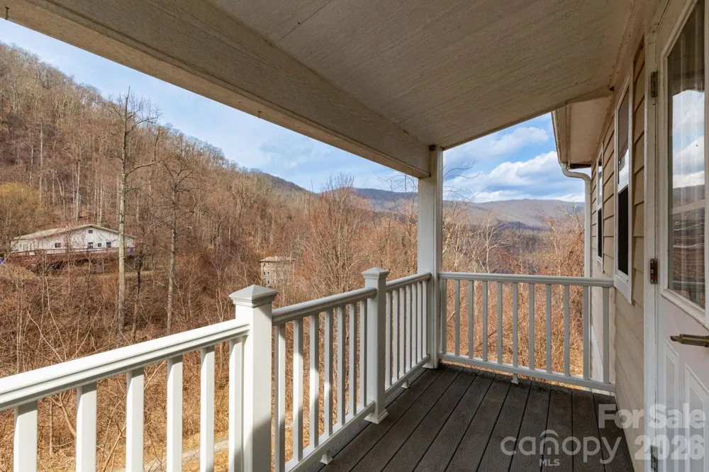 14 Lila Lane Clyde, NC 28721