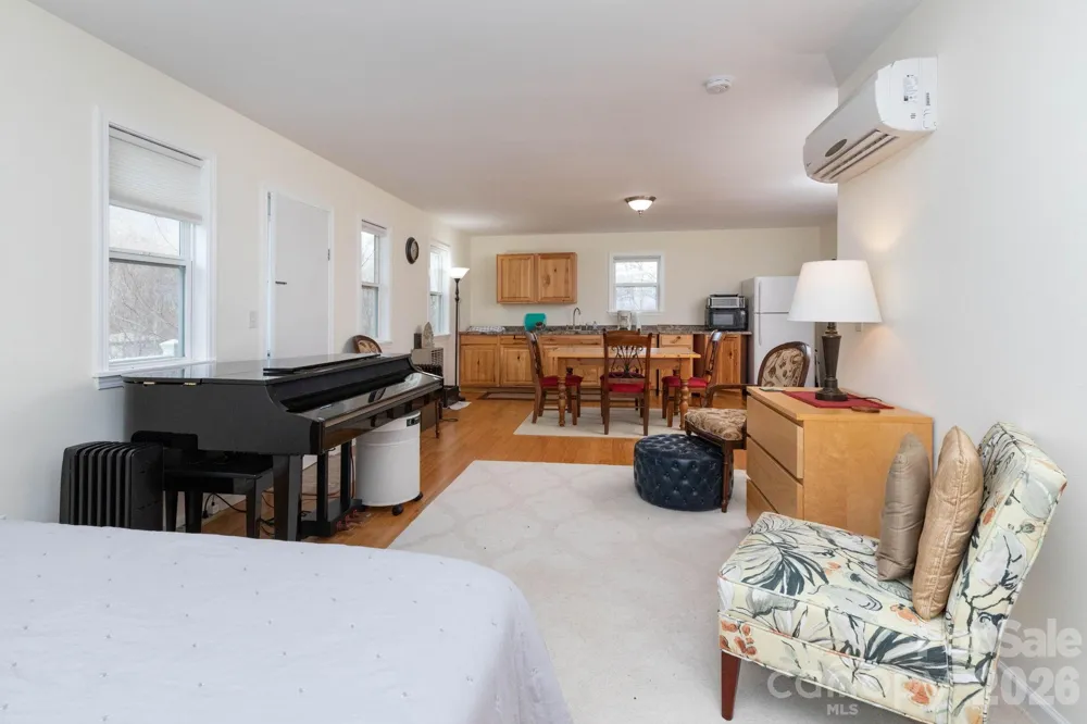 14 Lila Lane Clyde, NC 28721