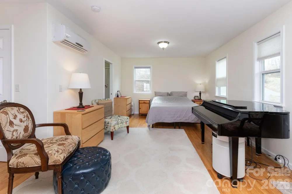 14 Lila Lane Clyde, NC 28721