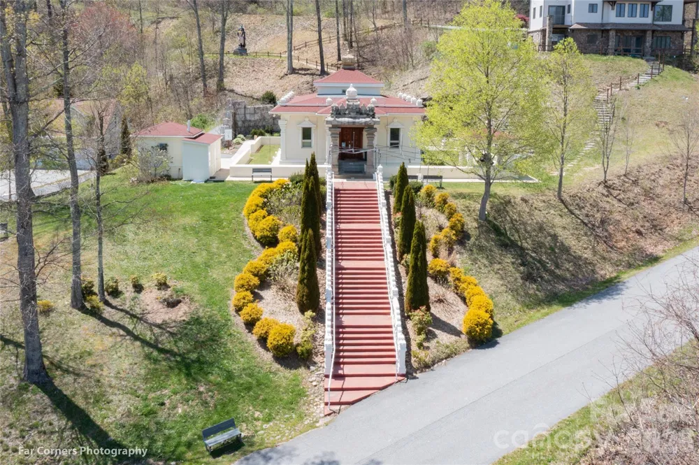 14 Lila Lane Clyde, NC 28721