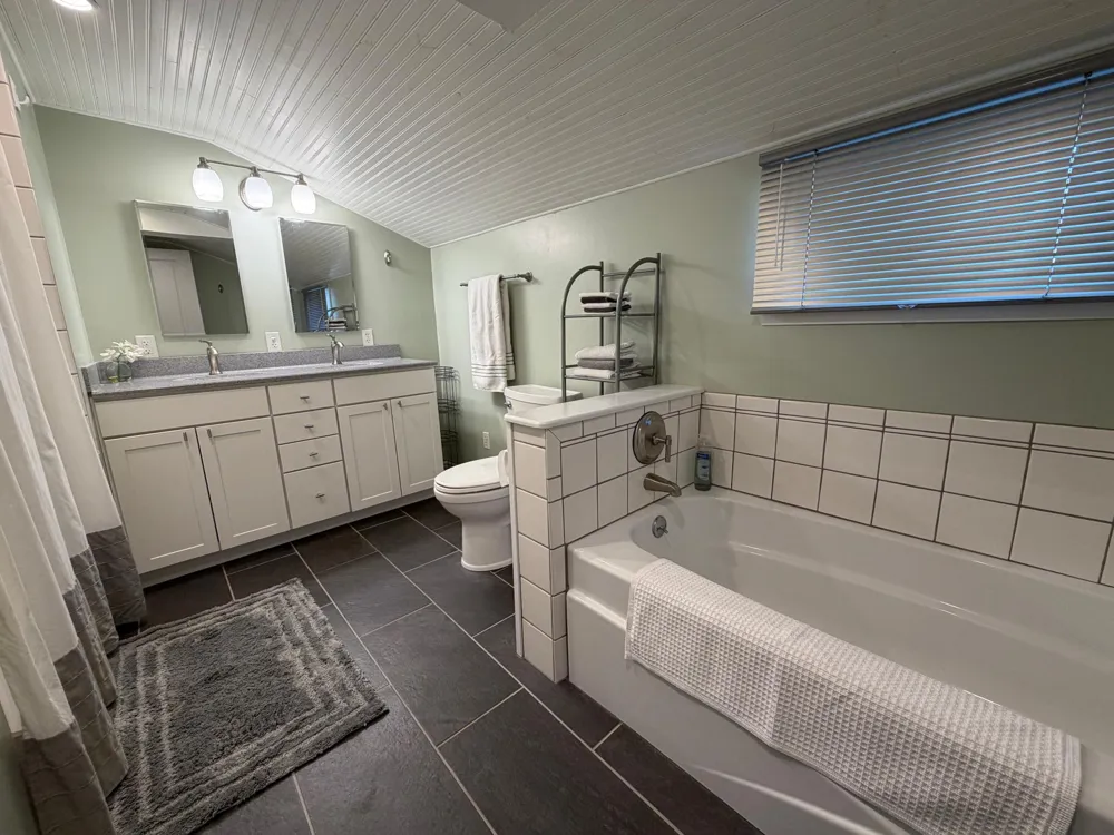 401 Center Street E Roseau, MN 56751