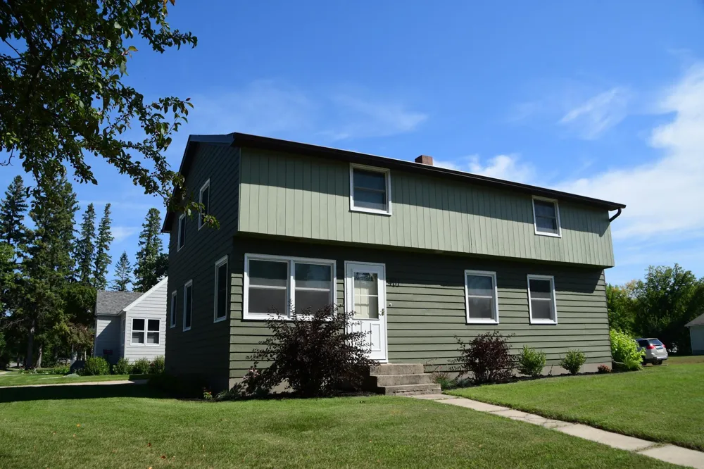 401 Center Street E Roseau, MN 56751