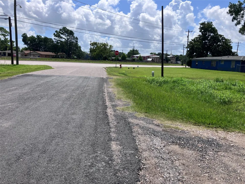 5915 Woodrow Street Texas City, TX 77591