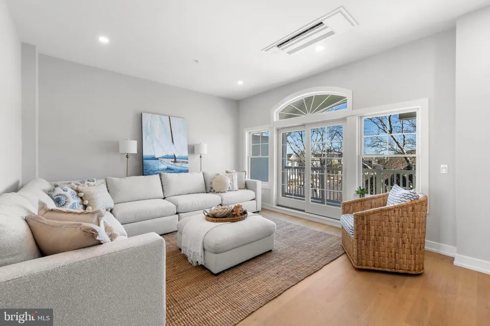 415 BAY AVENUE #4 Beach Haven, NJ 08008