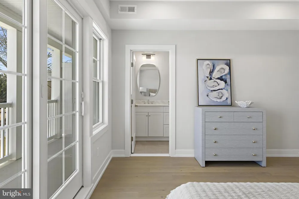 415 BAY AVENUE #4 Beach Haven, NJ 08008