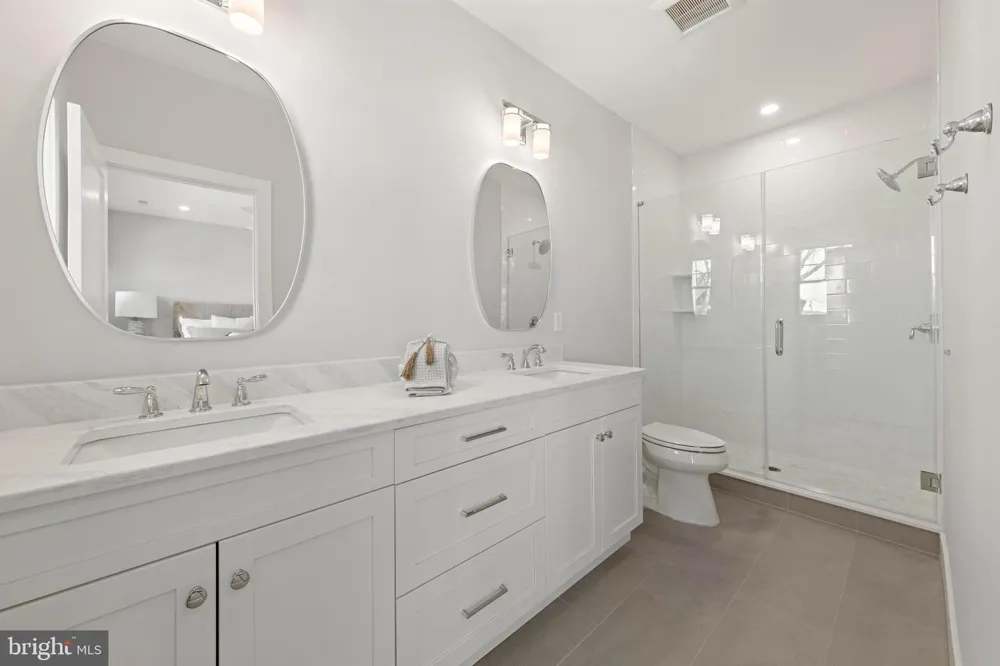 415 BAY AVENUE #4 Beach Haven, NJ 08008