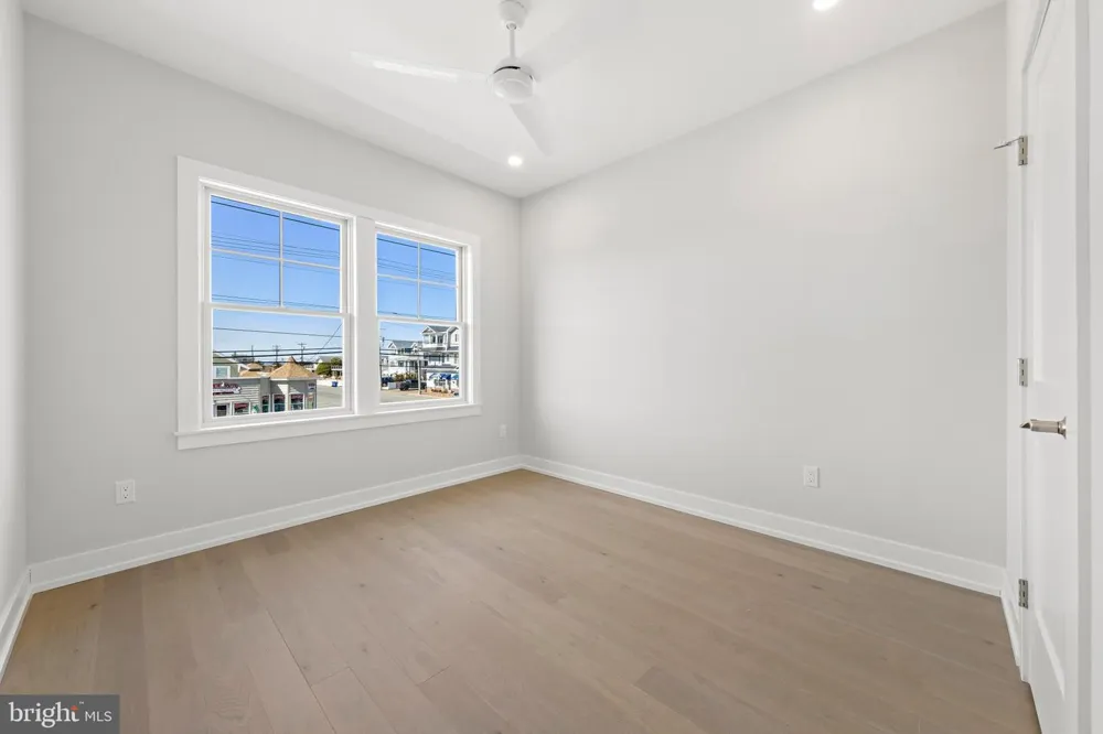 415 BAY AVENUE #4 Beach Haven, NJ 08008