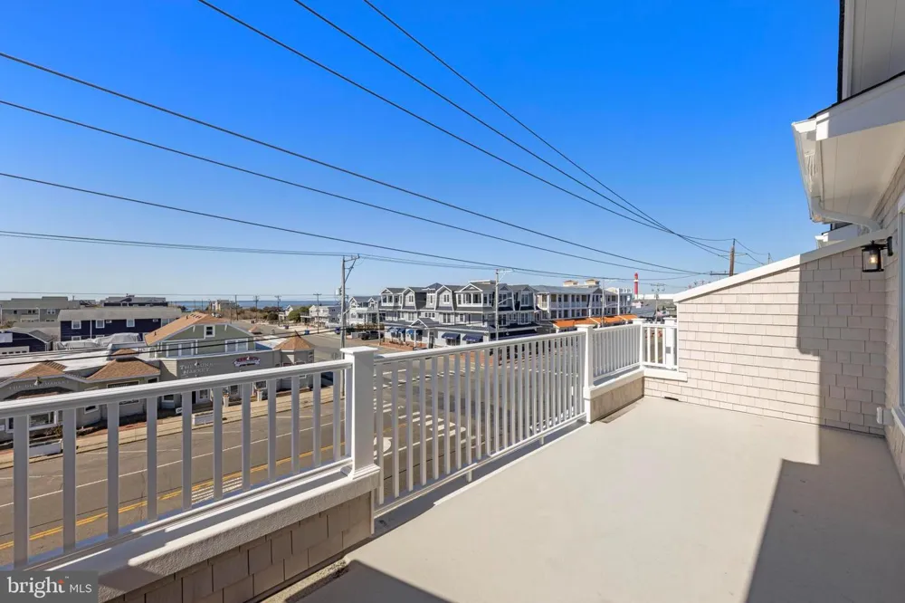 415 BAY AVENUE #4 Beach Haven, NJ 08008