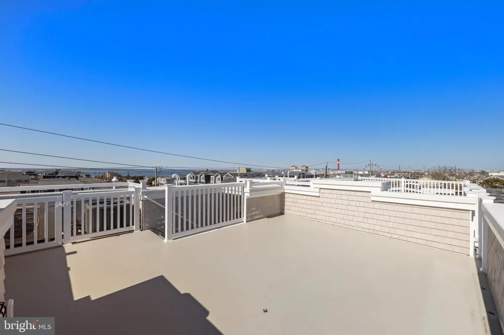 415 BAY AVENUE #4 Beach Haven, NJ 08008