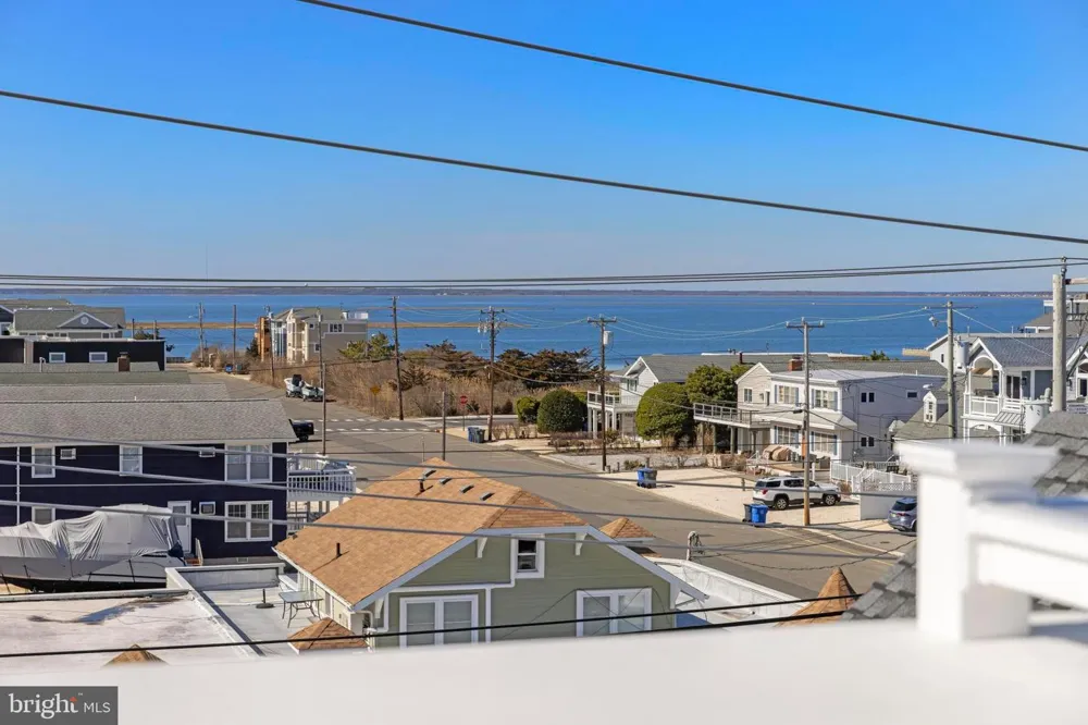 415 BAY AVENUE #4 Beach Haven, NJ 08008