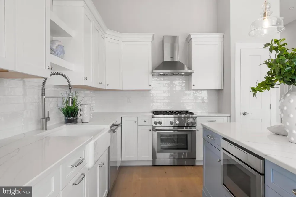 415 BAY AVENUE #4 Beach Haven, NJ 08008