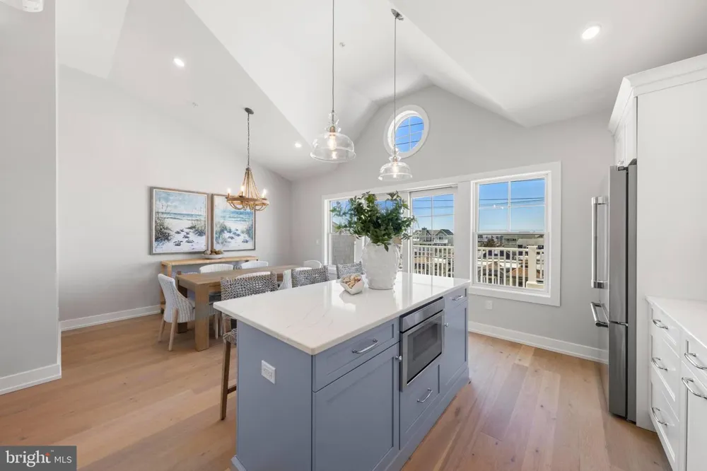 415 BAY AVENUE #4 Beach Haven, NJ 08008