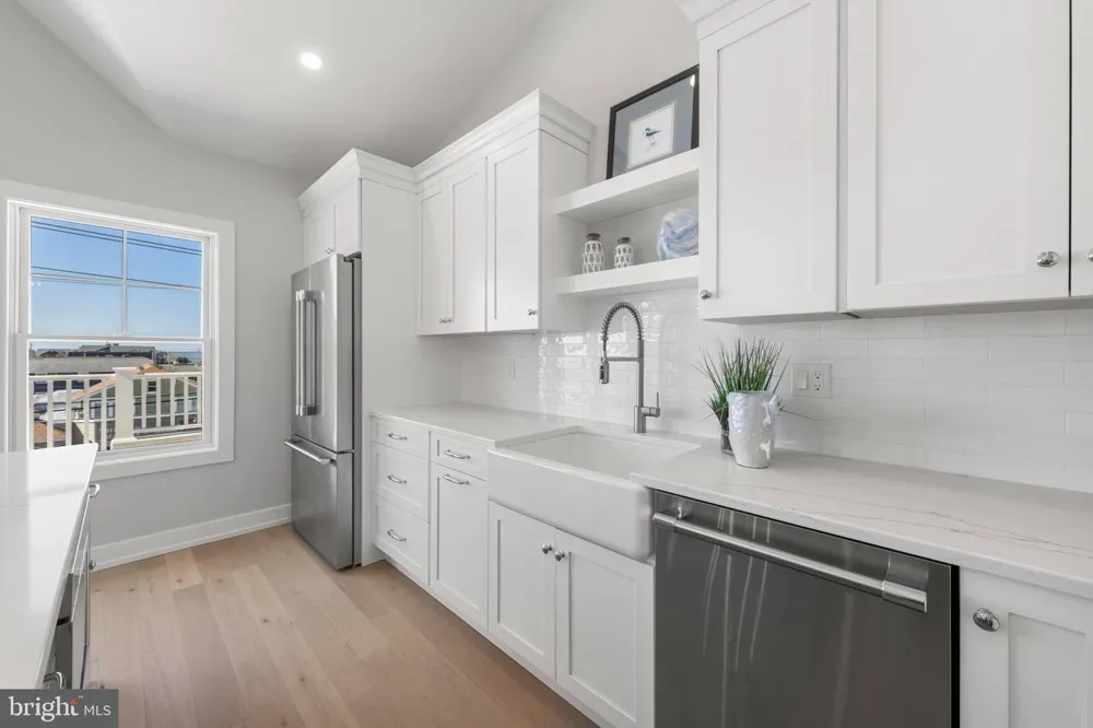 415 BAY AVENUE #4 Beach Haven, NJ 08008