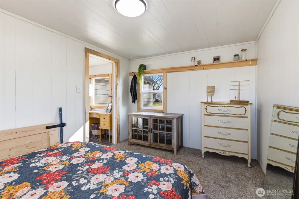 22 Kermel Road Omak, WA 98841