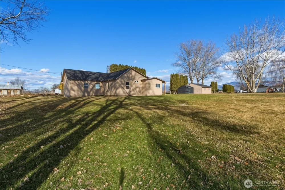 22 Kermel Road Omak, WA 98841