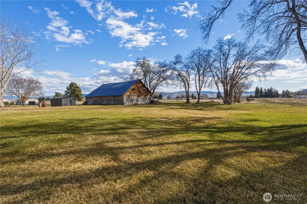 22 Kermel Road Omak, WA 98841