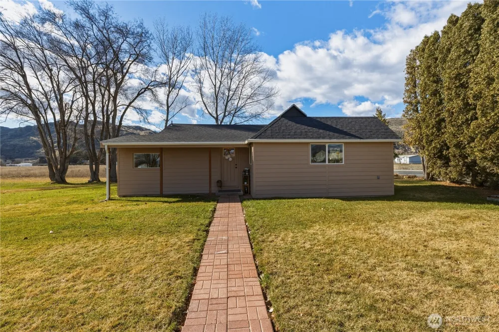 22 Kermel Road Omak, WA 98841