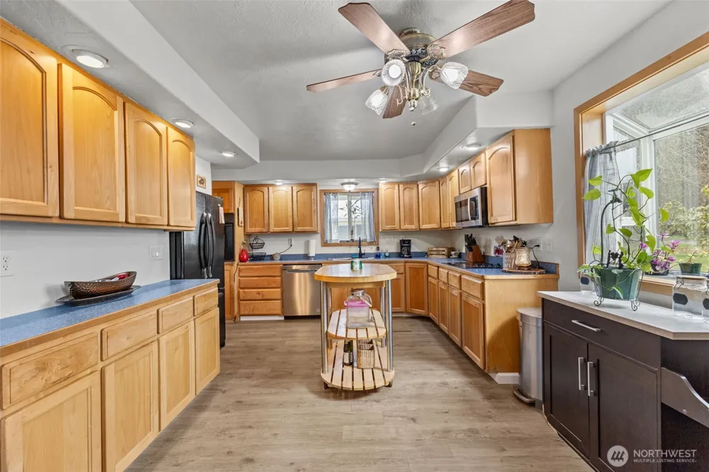 545 Davis Lake Rd Morton, WA 98356