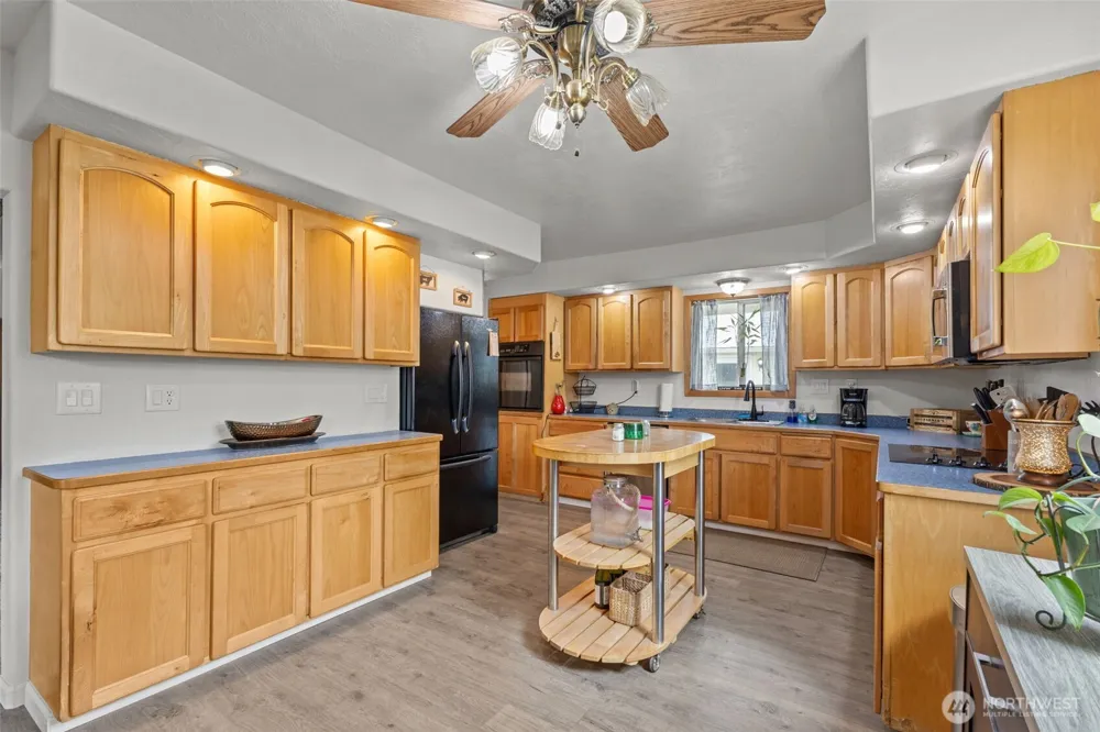 545 Davis Lake Rd Morton, WA 98356