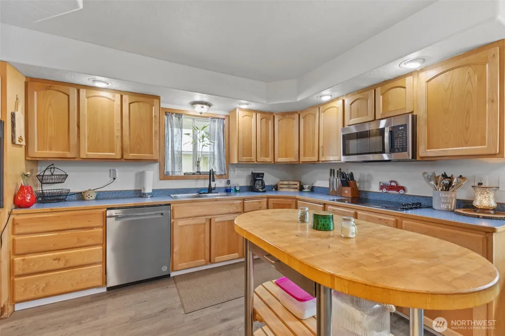 545 Davis Lake Rd Morton, WA 98356