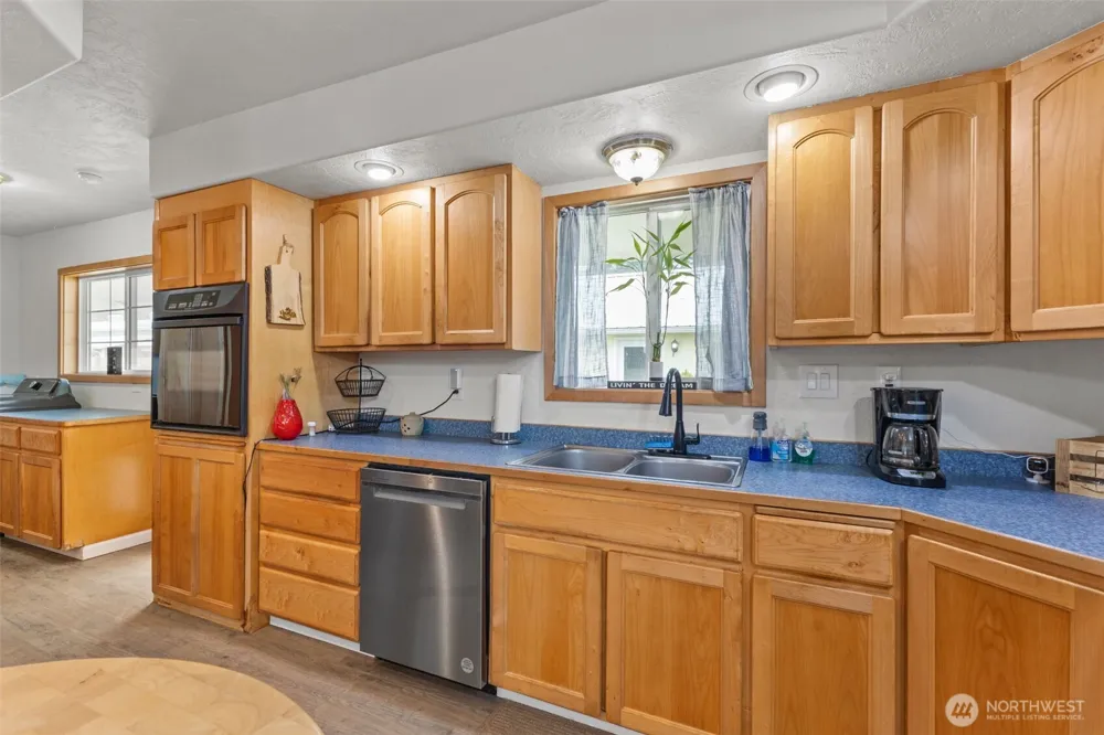 545 Davis Lake Rd Morton, WA 98356