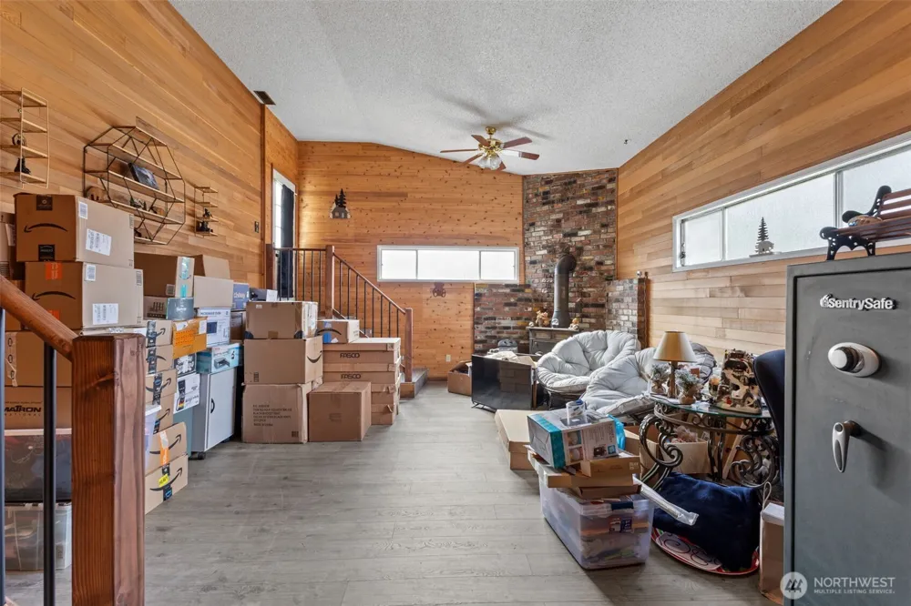 545 Davis Lake Rd Morton, WA 98356