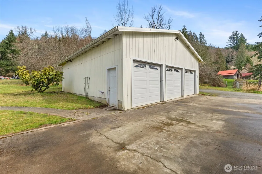 545 Davis Lake Rd Morton, WA 98356